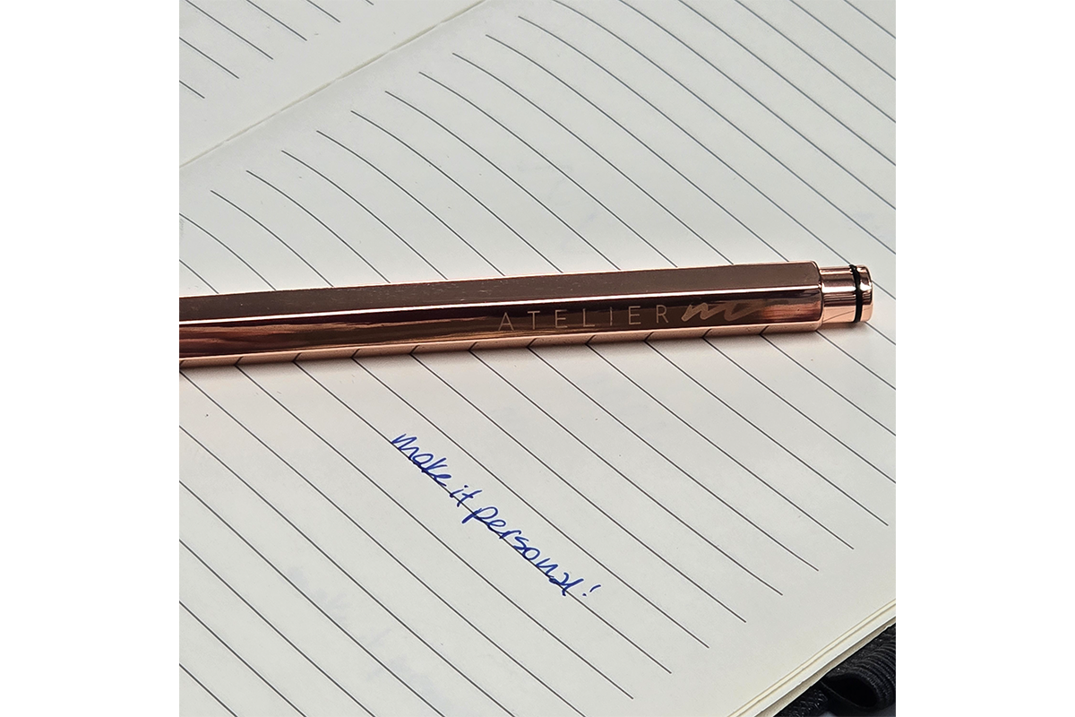 Rose Gold, tinta azul